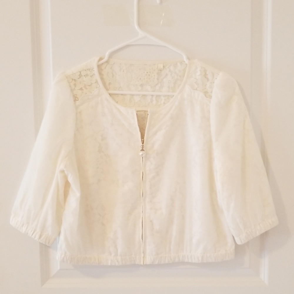 Princess coat,Lace lining, crown and pearl zipper.